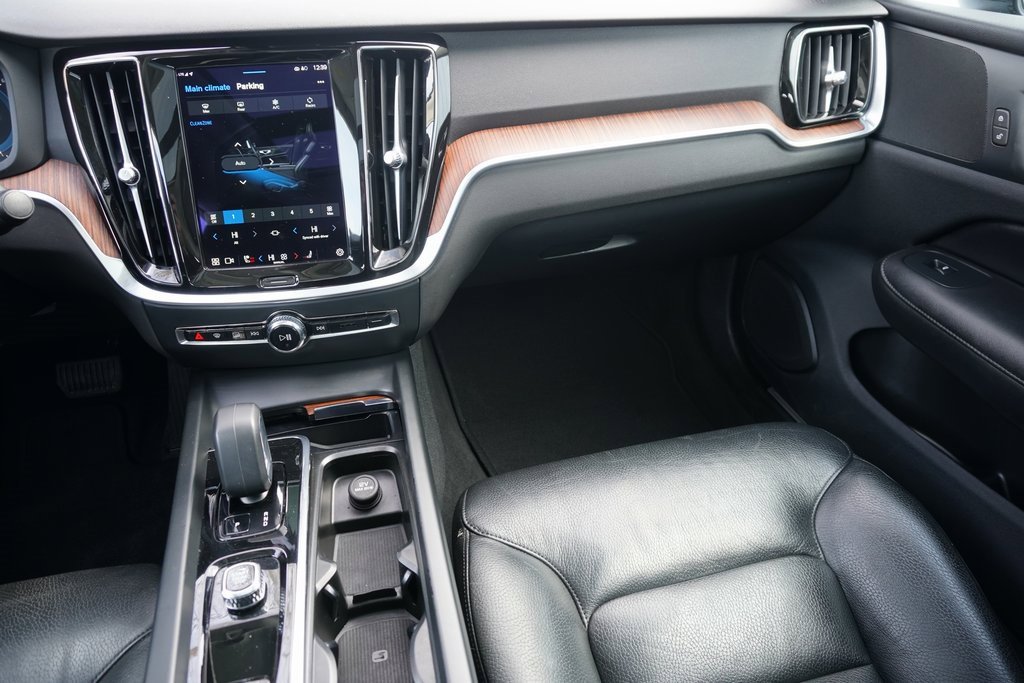 Used 2024 Volvo S60 B5 Plus image 27