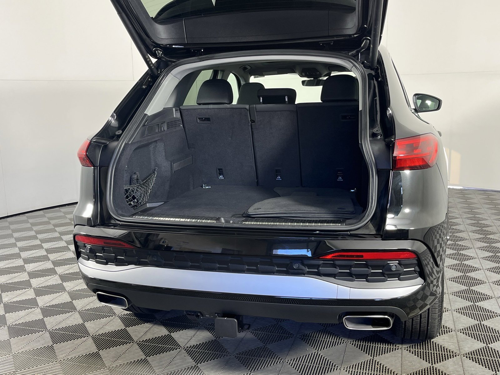 Certified 2025 Audi Q5 2.0T Premium w/ Convenience Package image 17