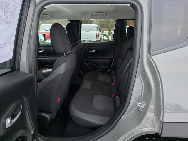 Used 2020 Jeep Renegade Trailhawk w/ Cold Weather Group image 17