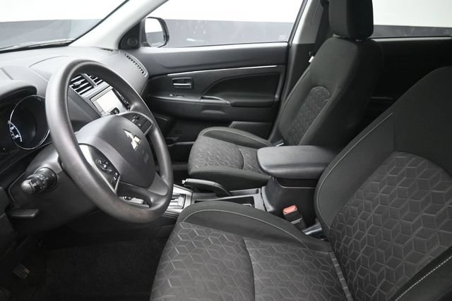 Used 2024 Mitsubishi Outlander Sport ES AWD/4WD image 16