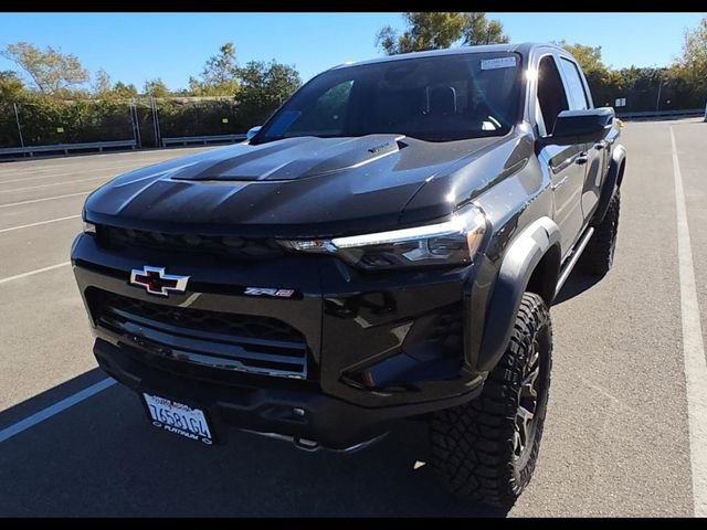 Used 2025 Chevrolet Colorado ZR2 w/ Technology Package image 3