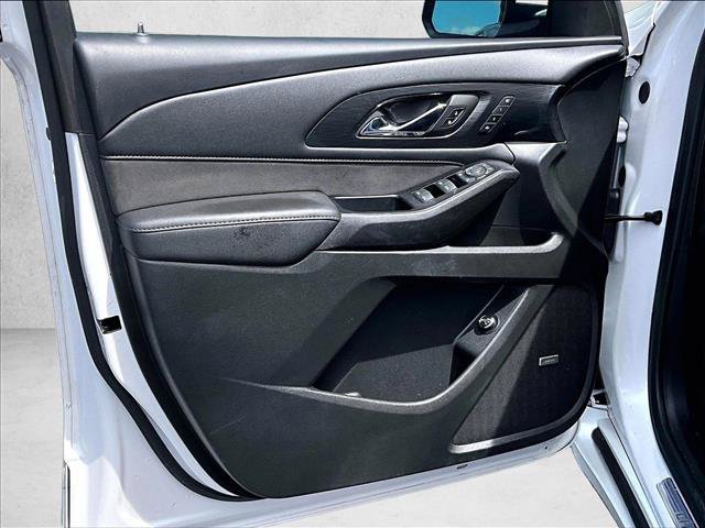 Used 2022 Chevrolet Traverse High Country FWD image 18