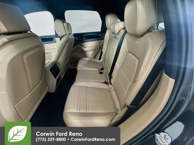 Used 2020 Porsche Cayenne AWD/4WD image 26