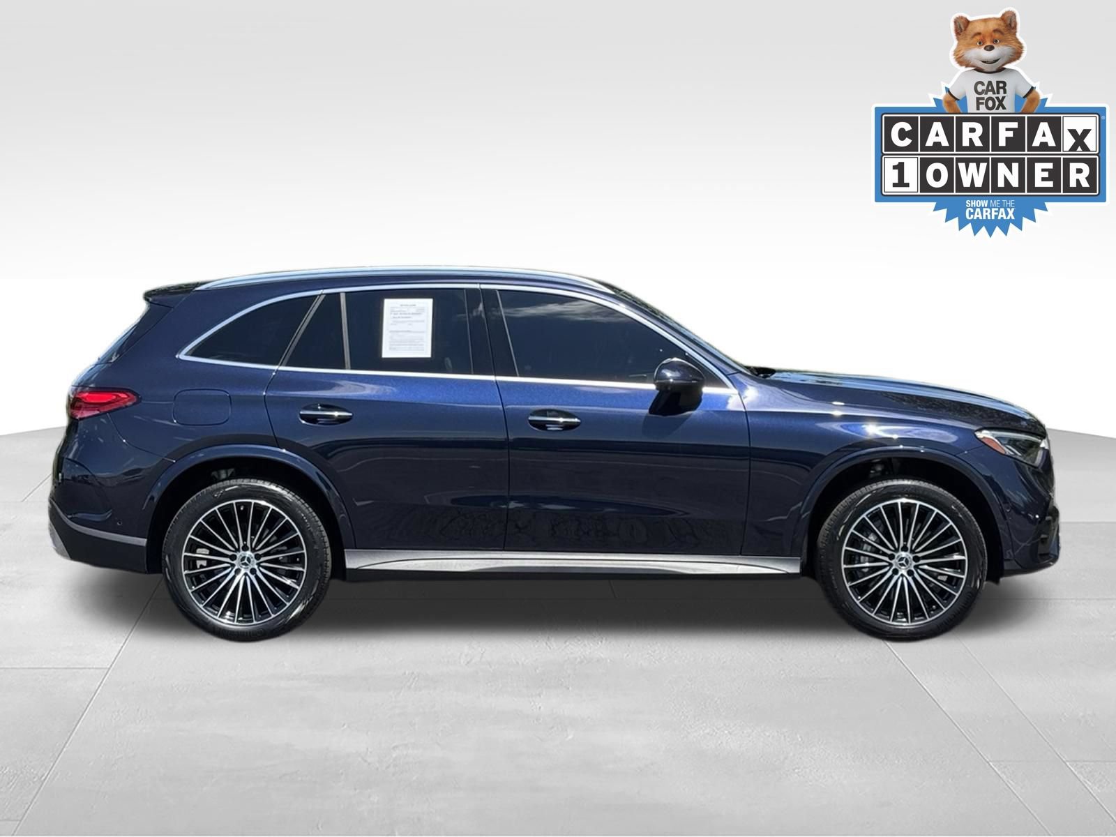 Used 2023 Mercedes-Benz GLC 300 image 3