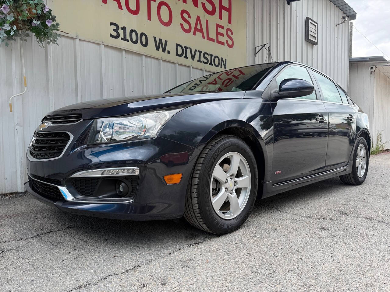 Used 2016 Chevrolet Cruze LT w/ Sun And Sound Package FWD image 6