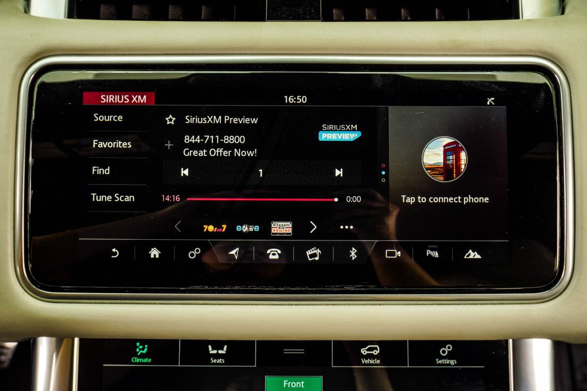 Used 2020 Land Rover Range Rover Sport SVR image 27