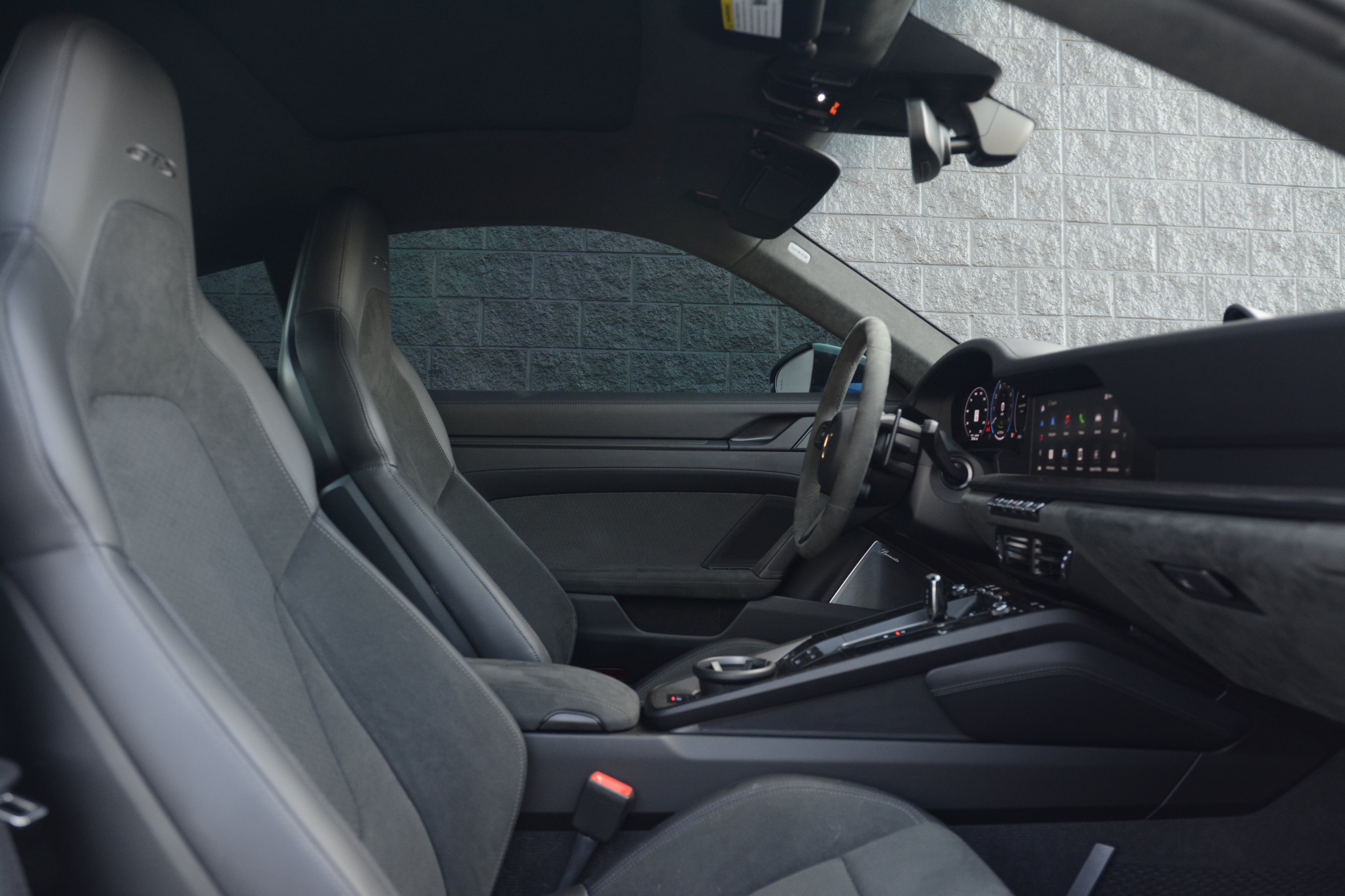 Certified 2025 Porsche 911 Carrera GTS RWD image 28
