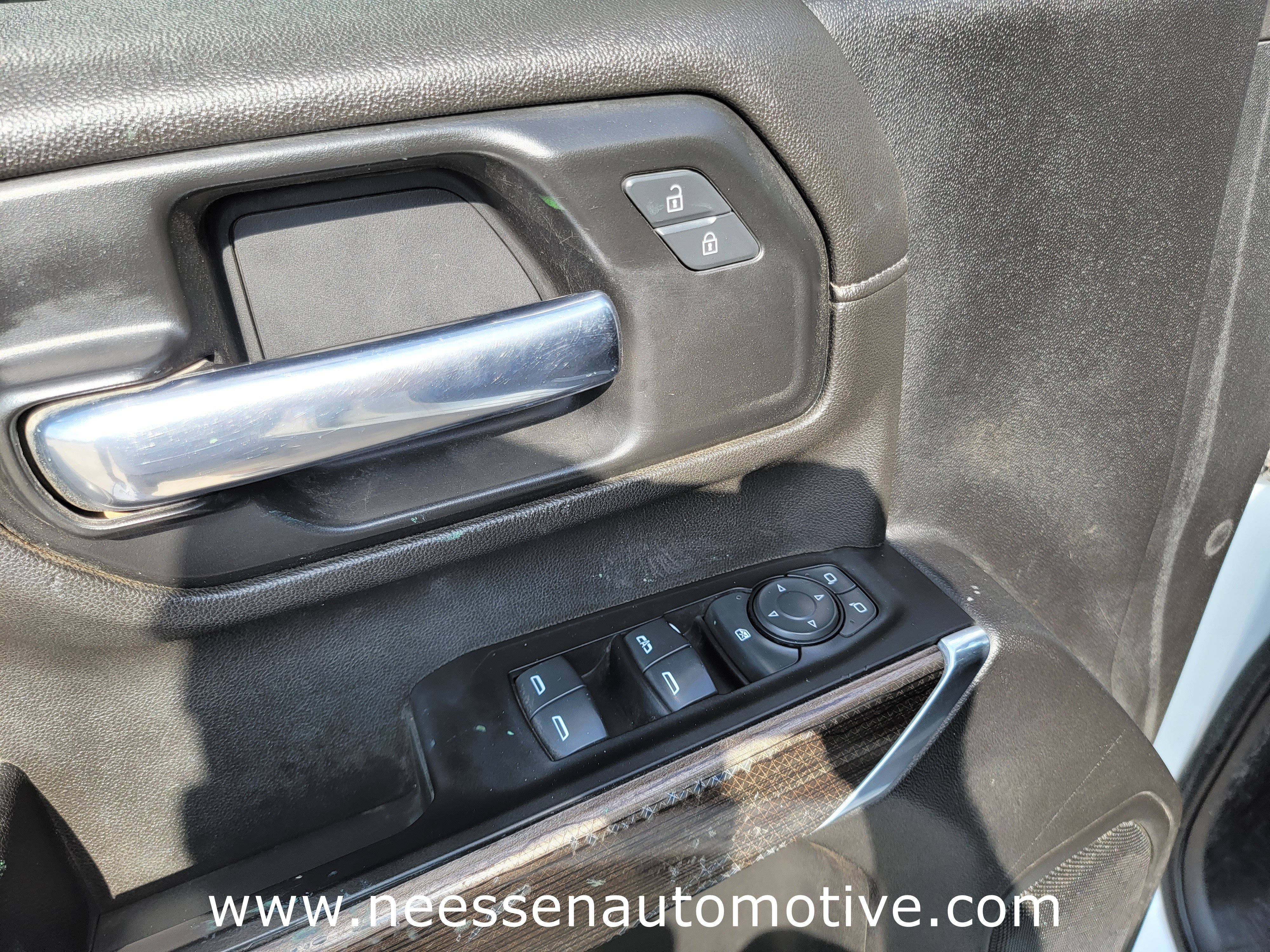 Used 2022 Chevrolet Silverado 2500 LT w/ Convenience Package image 17