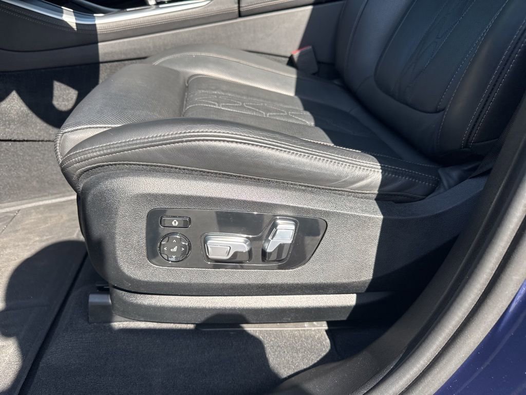 Used 2022 BMW X5 xDrive45e w/ M Sport Package image 15