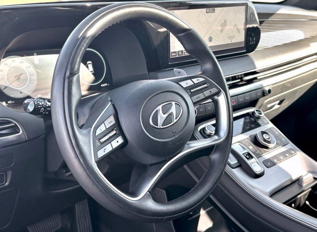 Used 2023 Hyundai Palisade Calligraphy w/ Winter Package FWD image 15