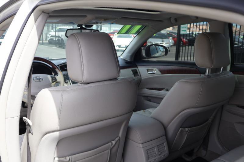 Used 2011 Toyota Avalon Limited FWD image 20
