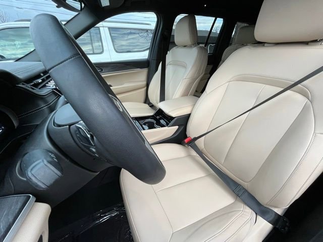 Used 2023 Jeep Grand Cherokee Limited image 19