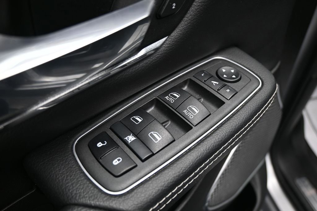 Used 2022 RAM 1500 Laramie w/ Laramie Southwest Edition RWD image 11