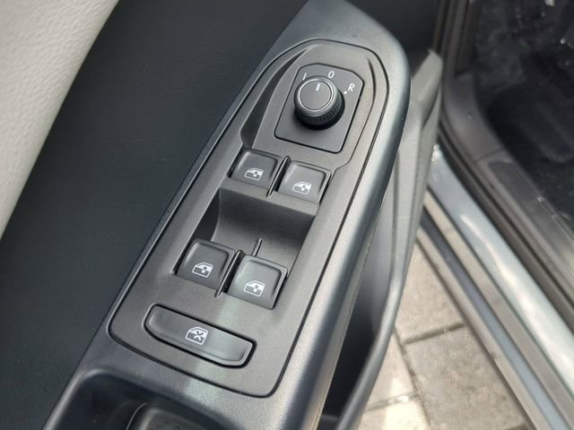 Certified 2025 Volkswagen Taos S FWD image 16