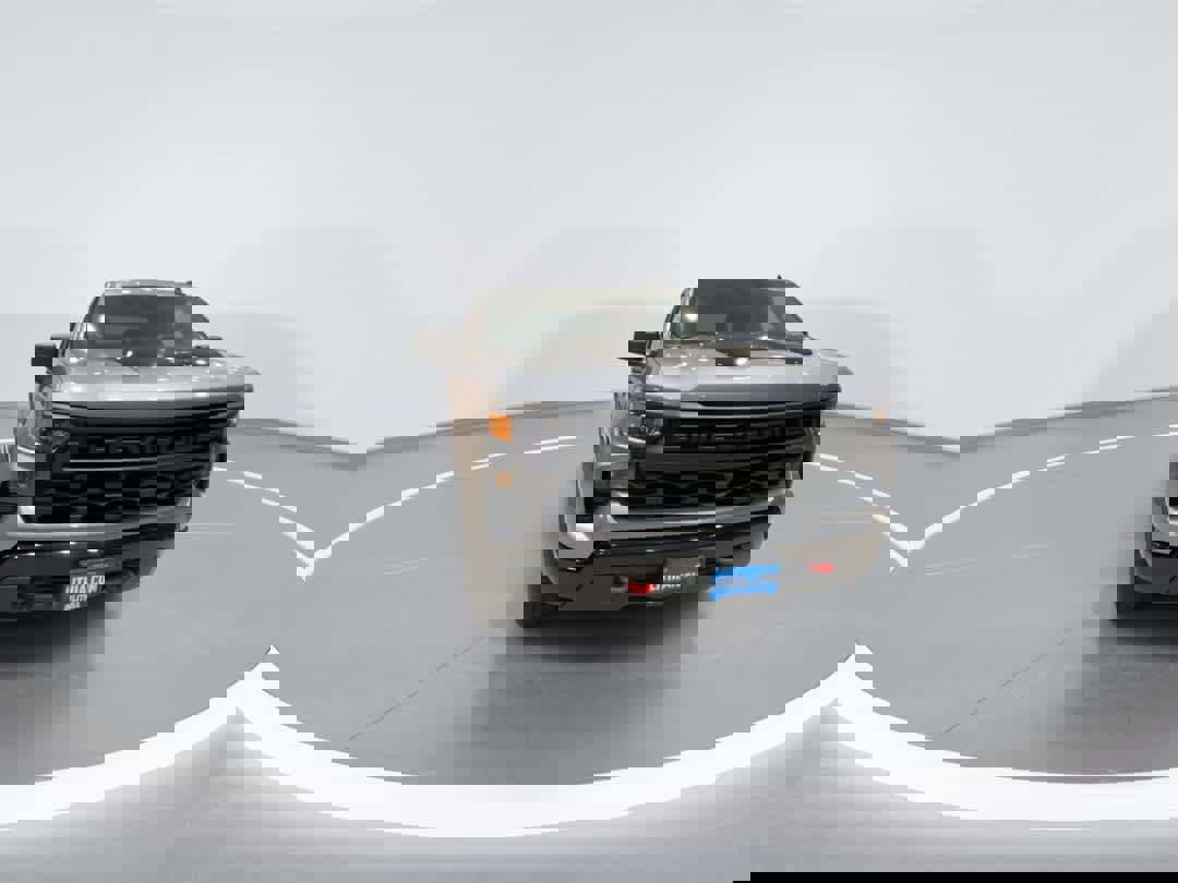 Used 2024 Chevrolet Silverado 1500 Custom Trail Boss w/ LPO, Dark Essentials Package image 3