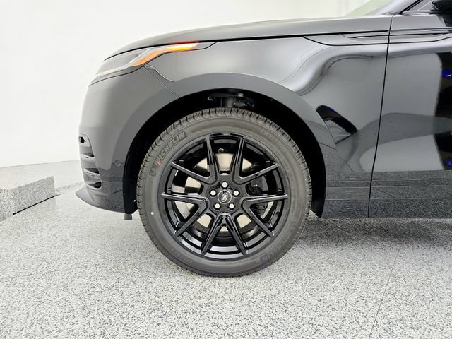 Certified 2026 Land Rover Range Rover Velar Dynamic SE AWD/4WD image 33