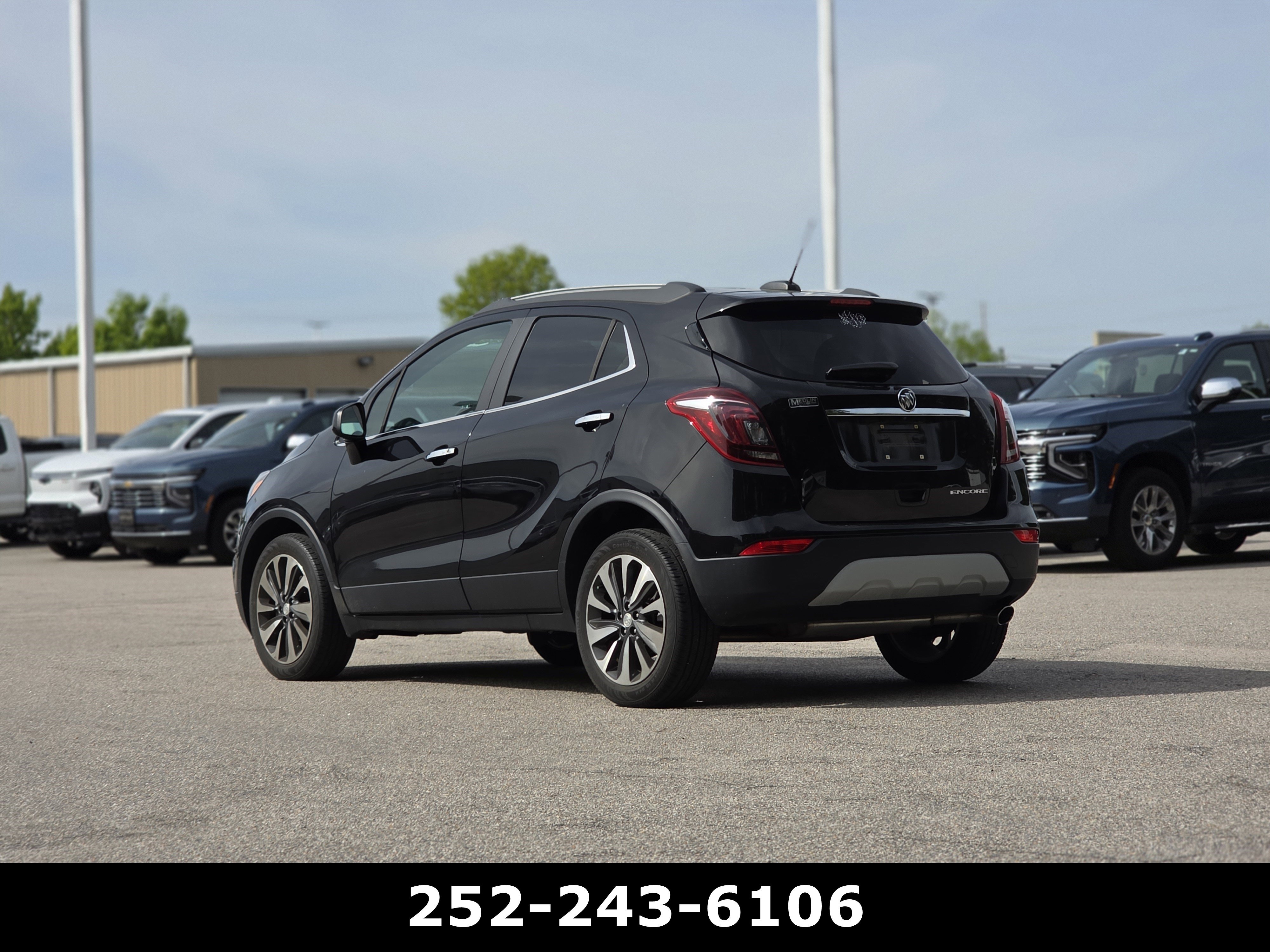 Used 2022 Buick Encore Preferred w/ Safety Package image 5
