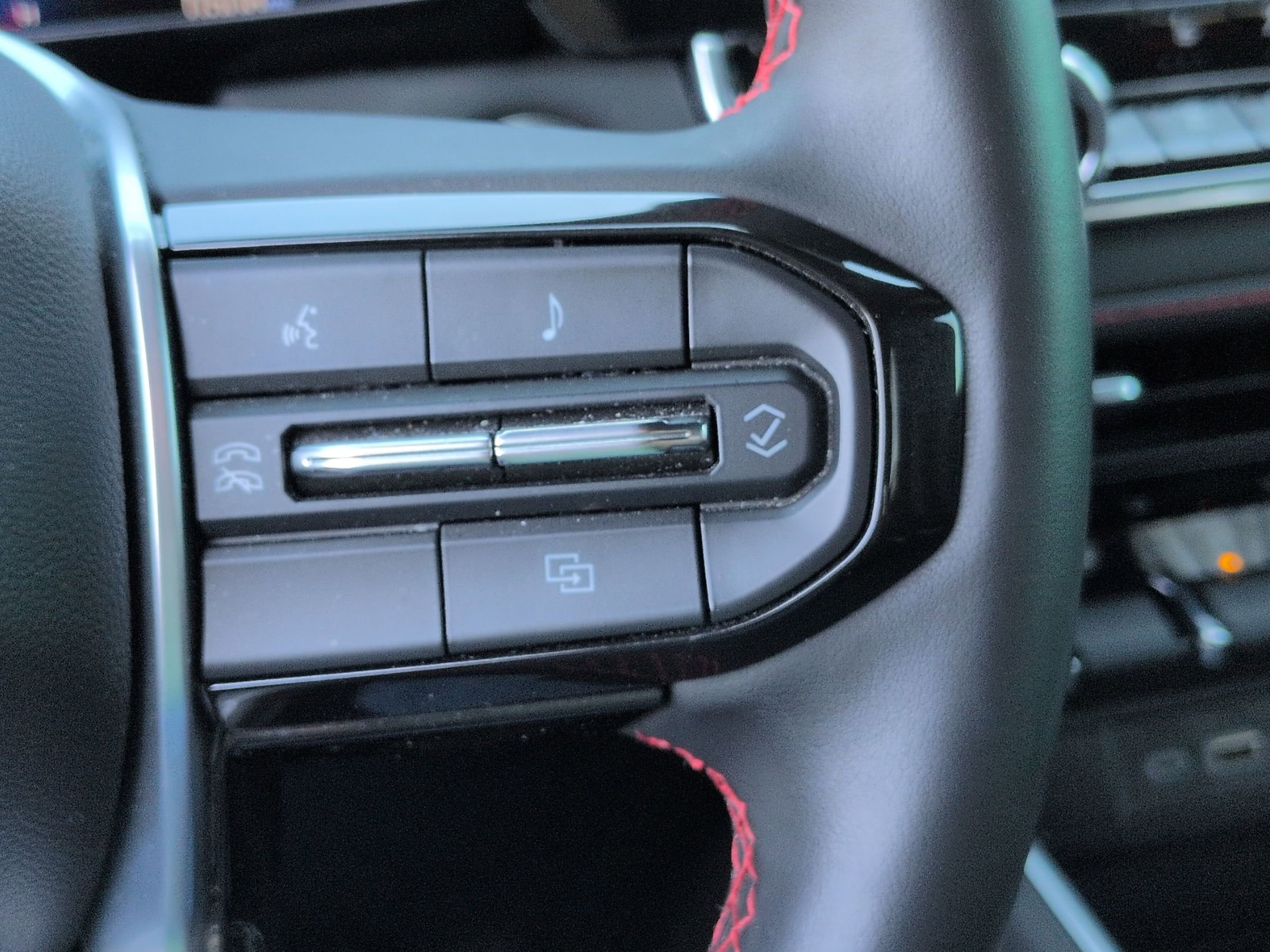 Certified 2024 Chevrolet Colorado Z71 w/ Z71 Convenience Package 2 image 20