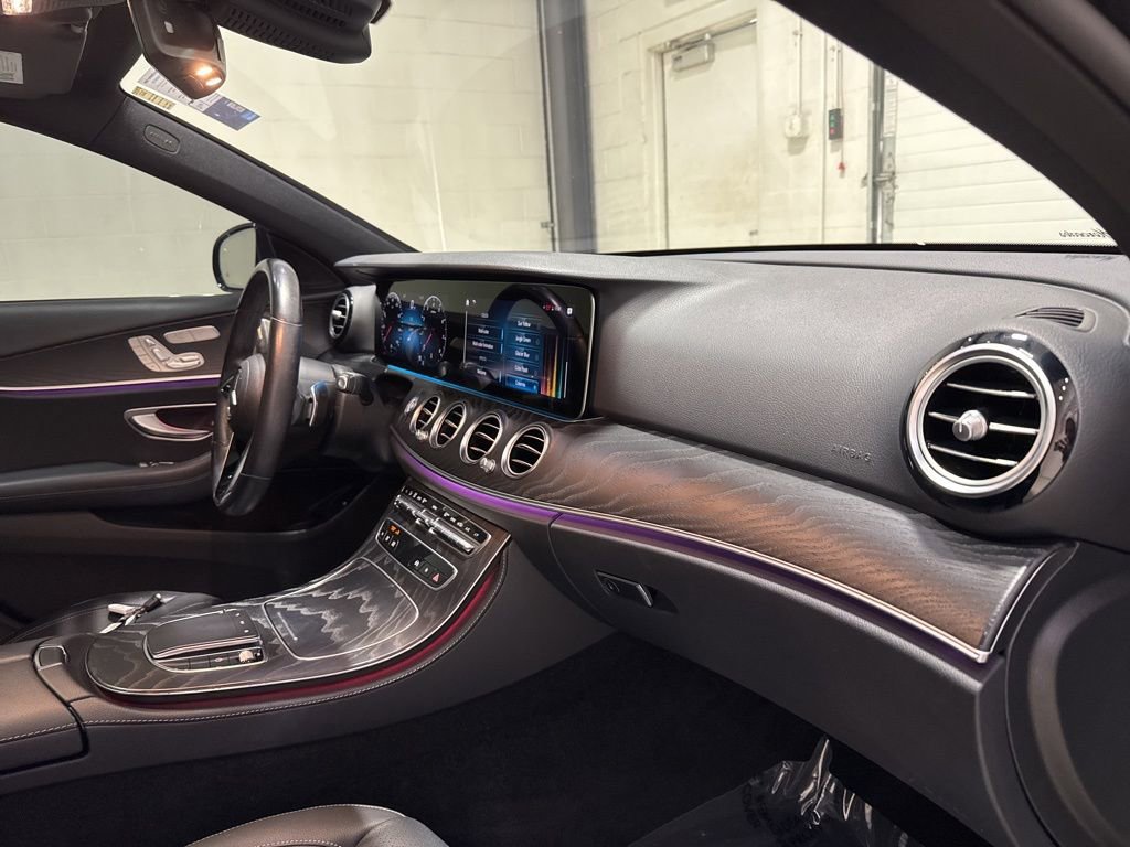 Used 2022 Mercedes-Benz E 350 Sedan w/ AMG Line Exterior image 40