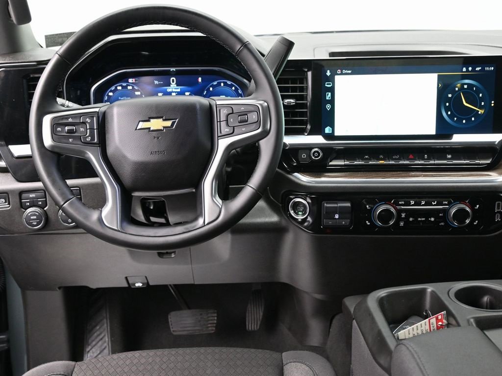 Used 2025 Chevrolet Silverado 1500 LT image 27
