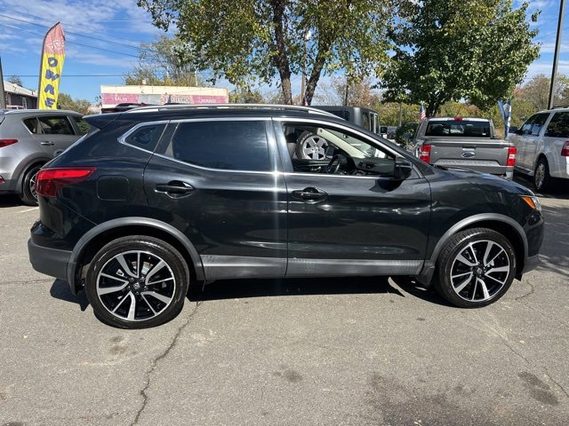 Used 2018 Nissan Rogue Sport SL w/ SL Premium Package image 7
