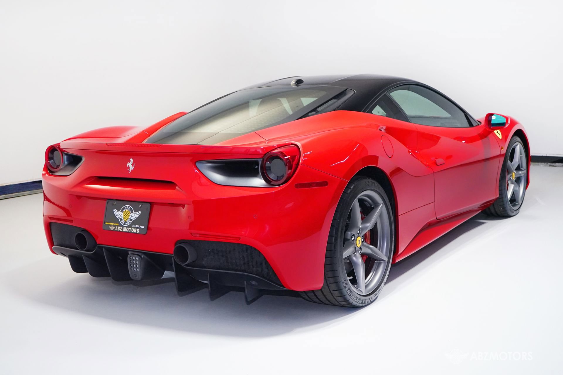 Used 2019 Ferrari 488 GTB image 6