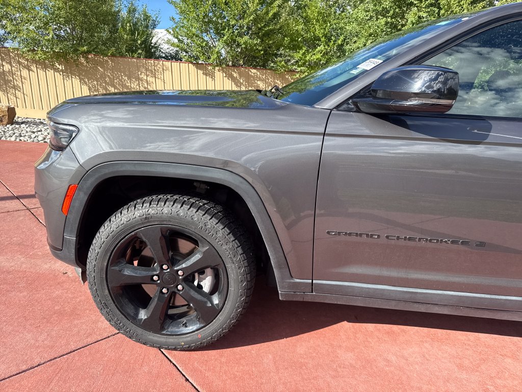 Used 2023 Jeep Grand Cherokee L Laredo AWD/4WD image 35