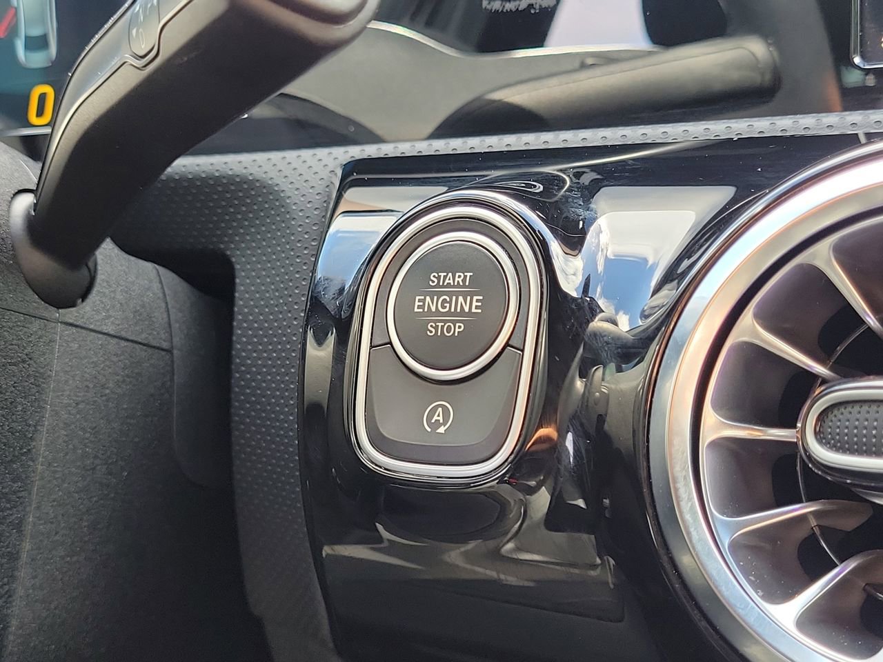 Certified 2022 Mercedes-Benz A 220 image 17