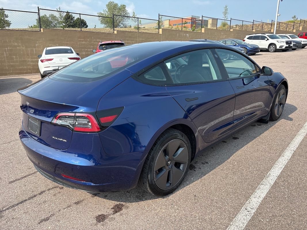 Used 2022 Tesla Model 3 Long Range AWD/4WD image 4