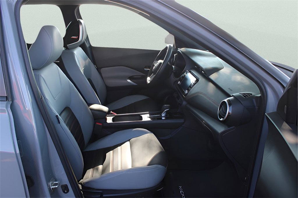 Used 2024 Nissan Kicks SR w/ SR Premium Package image 24