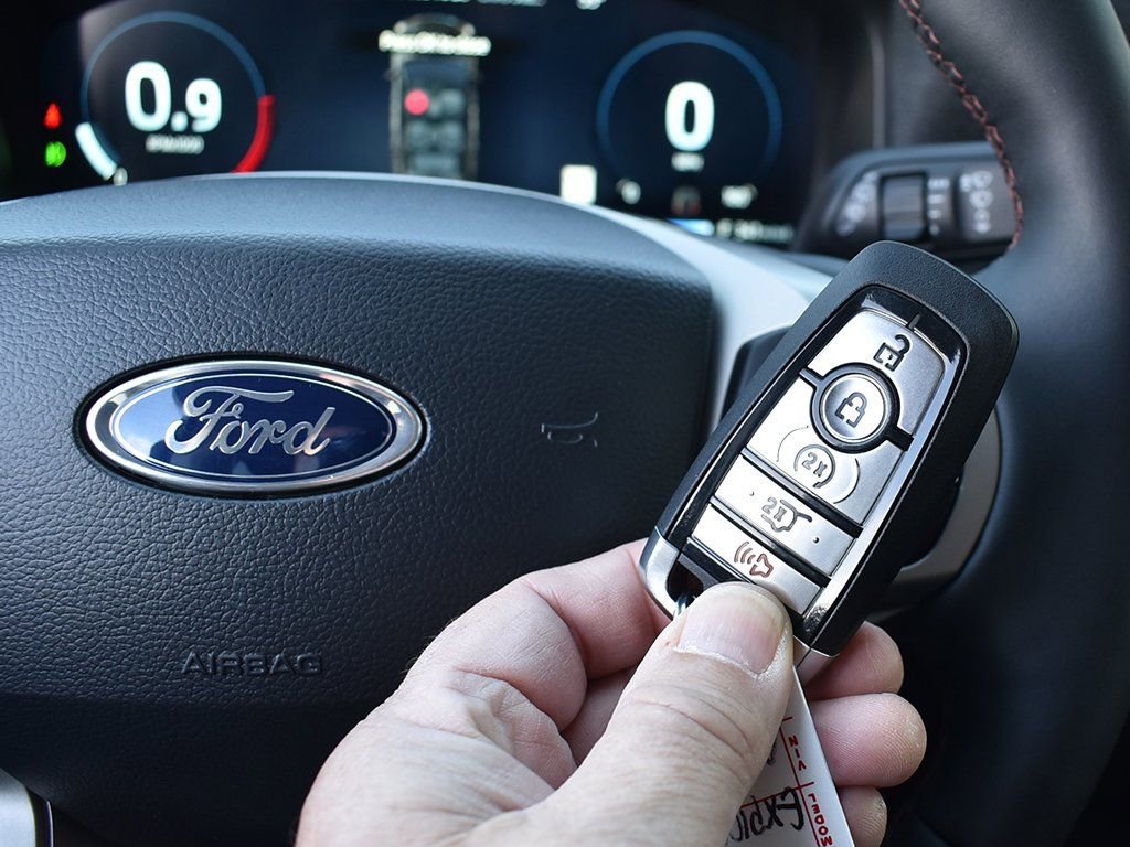 New 2026 Ford Explorer Active w/ Active Comfort Package image 10