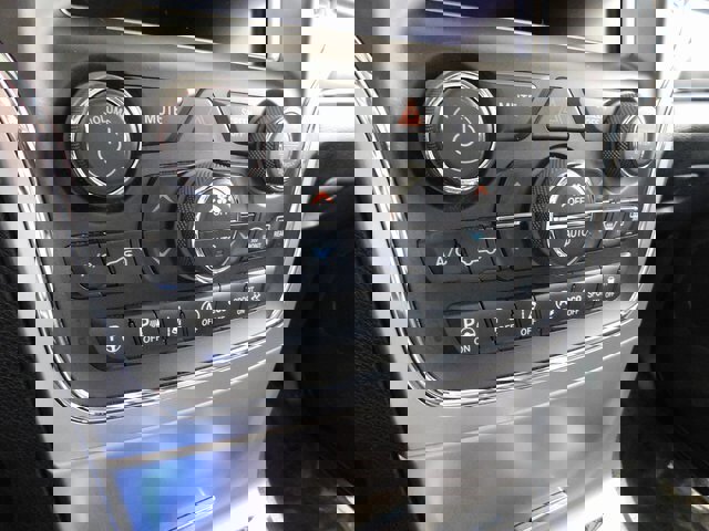 Used 2018 Jeep Grand Cherokee Limited w/ Luxury Group II image 26