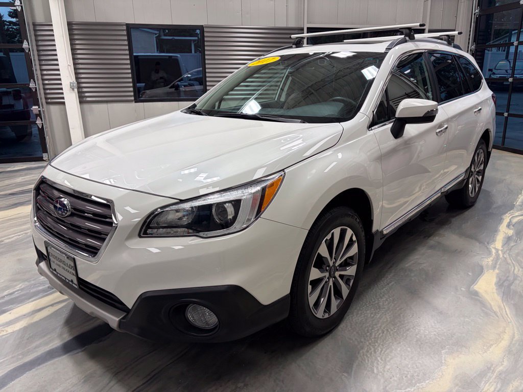 Used 2017 Subaru Outback 2.5i Touring w/ Popular Package #5A AWD/4WD image 3