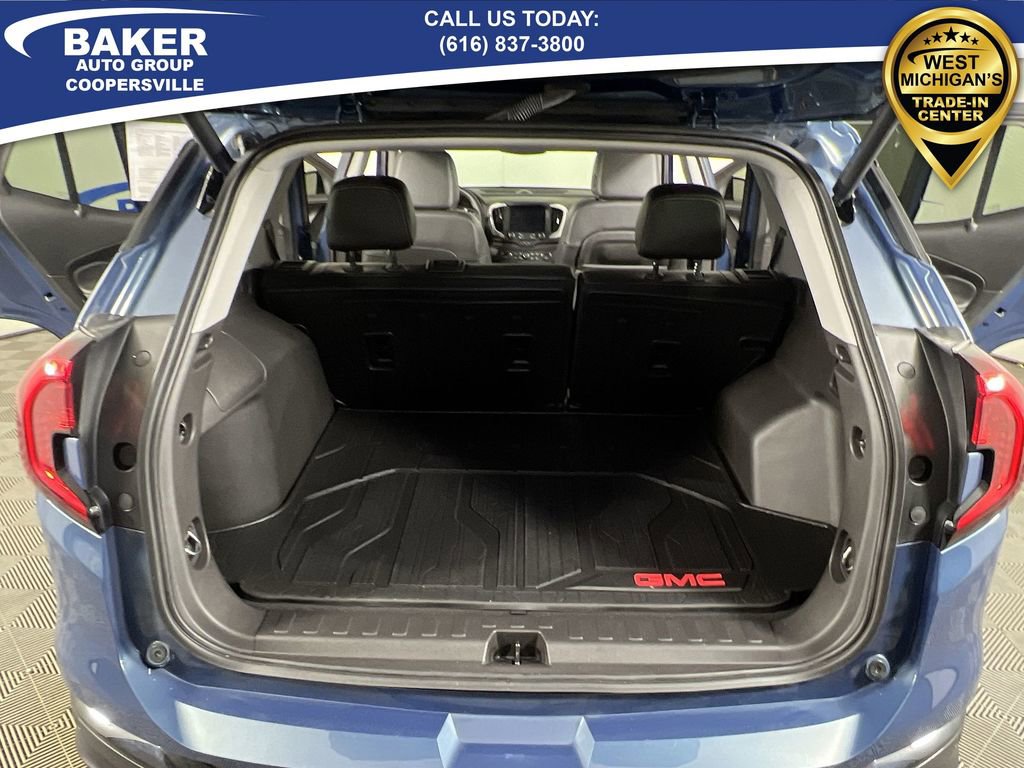 Used 2024 GMC Terrain SLT w/ Elevation Edition image 26