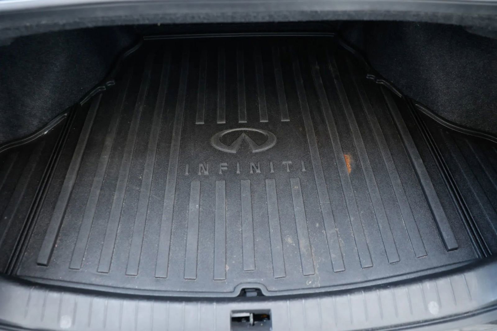 Used 2014 INFINITI Q50 Premium w/ Navigation Package image 25