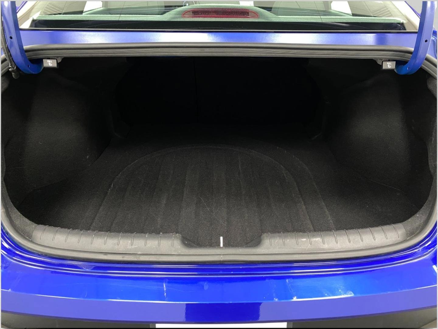 Certified 2025 Hyundai Elantra SEL FWD image 5