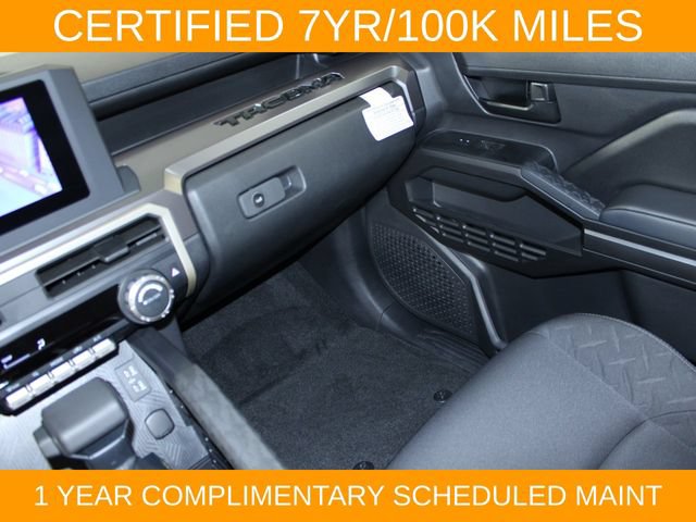 Used 2025 Toyota Tacoma SR5 AWD/4WD image 16