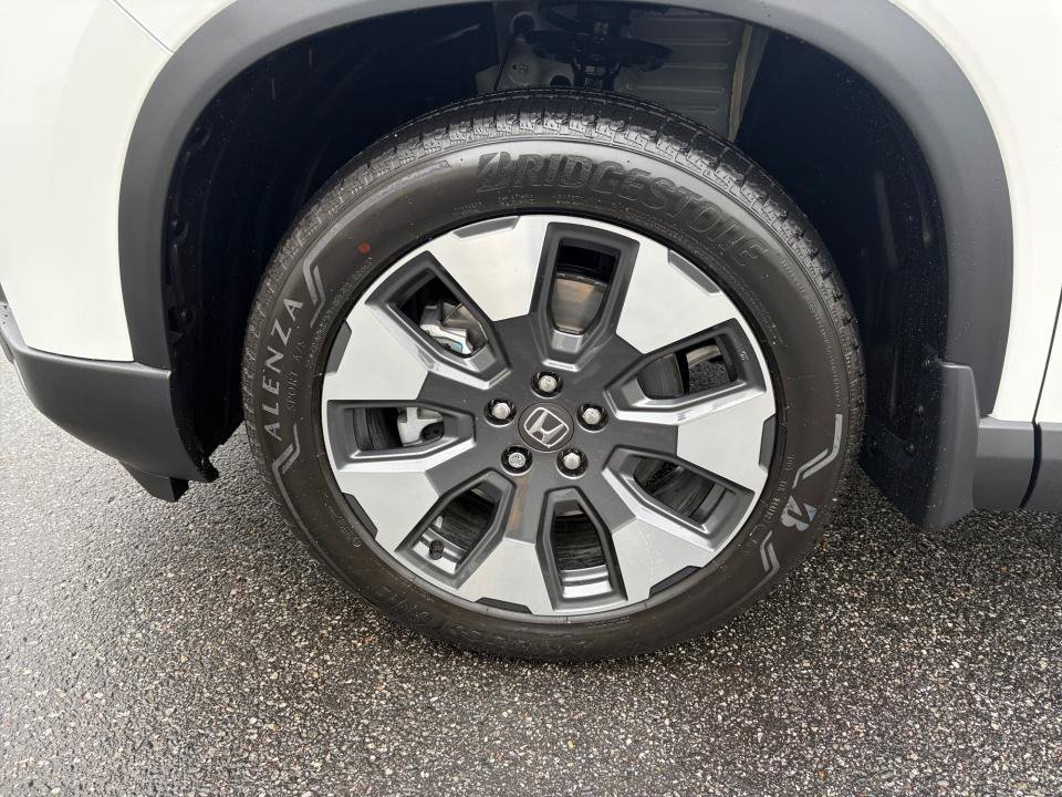 New 2026 Honda Pilot Touring image 27