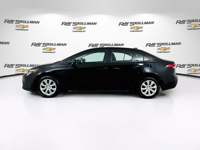Used 2024 Toyota Corolla LE FWD image 4