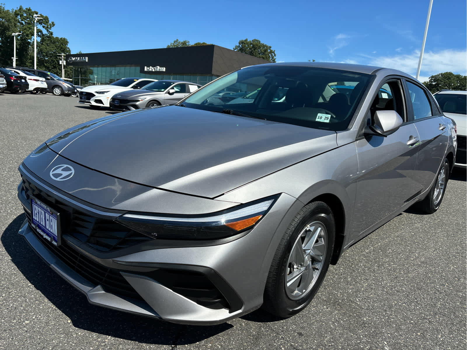 Used 2025 Hyundai Elantra SE FWD image 5