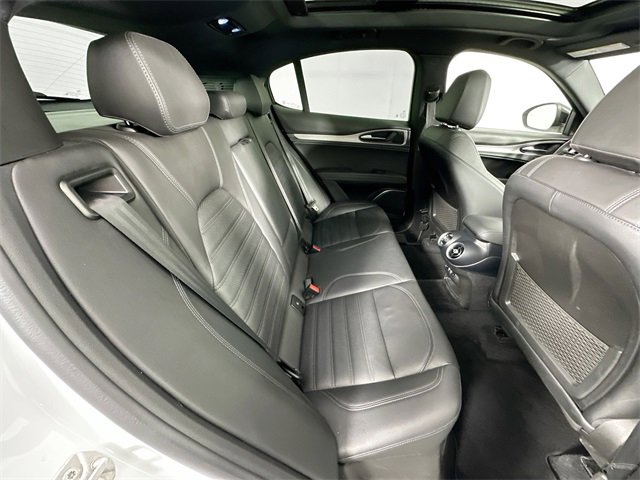 Used 2022 Alfa Romeo Stelvio Veloce image 29