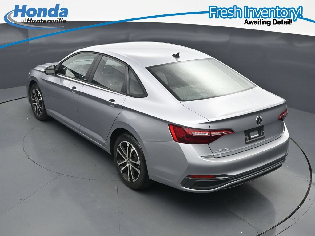 Used 2024 Volkswagen Jetta Sport FWD image 21
