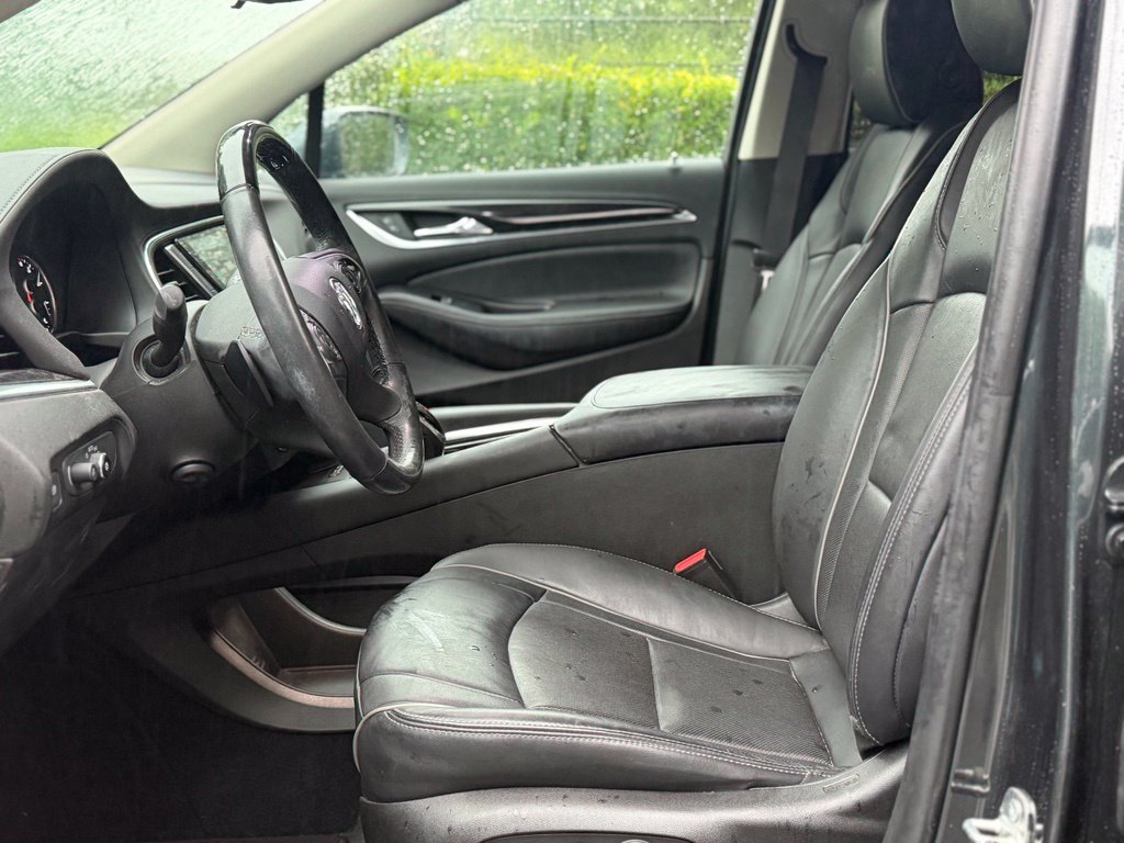 Used 2019 Buick Enclave Avenir w/ Avenir Technology Package FWD image 10