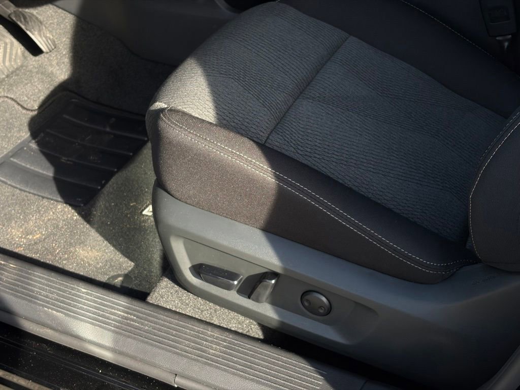 New 2026 Nissan Rogue SV FWD image 12