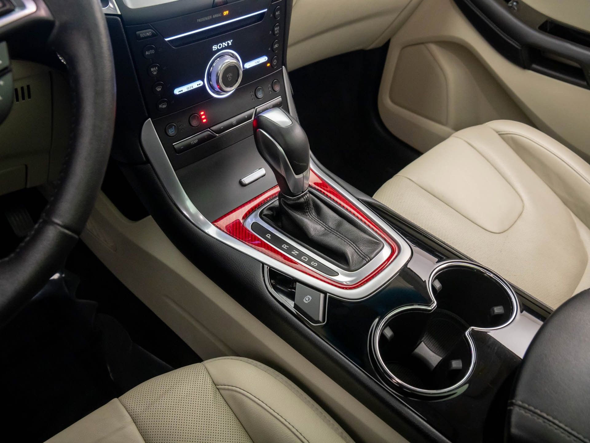 Used 2018 Ford Edge Titanium w/ Equipment Group 301A image 12