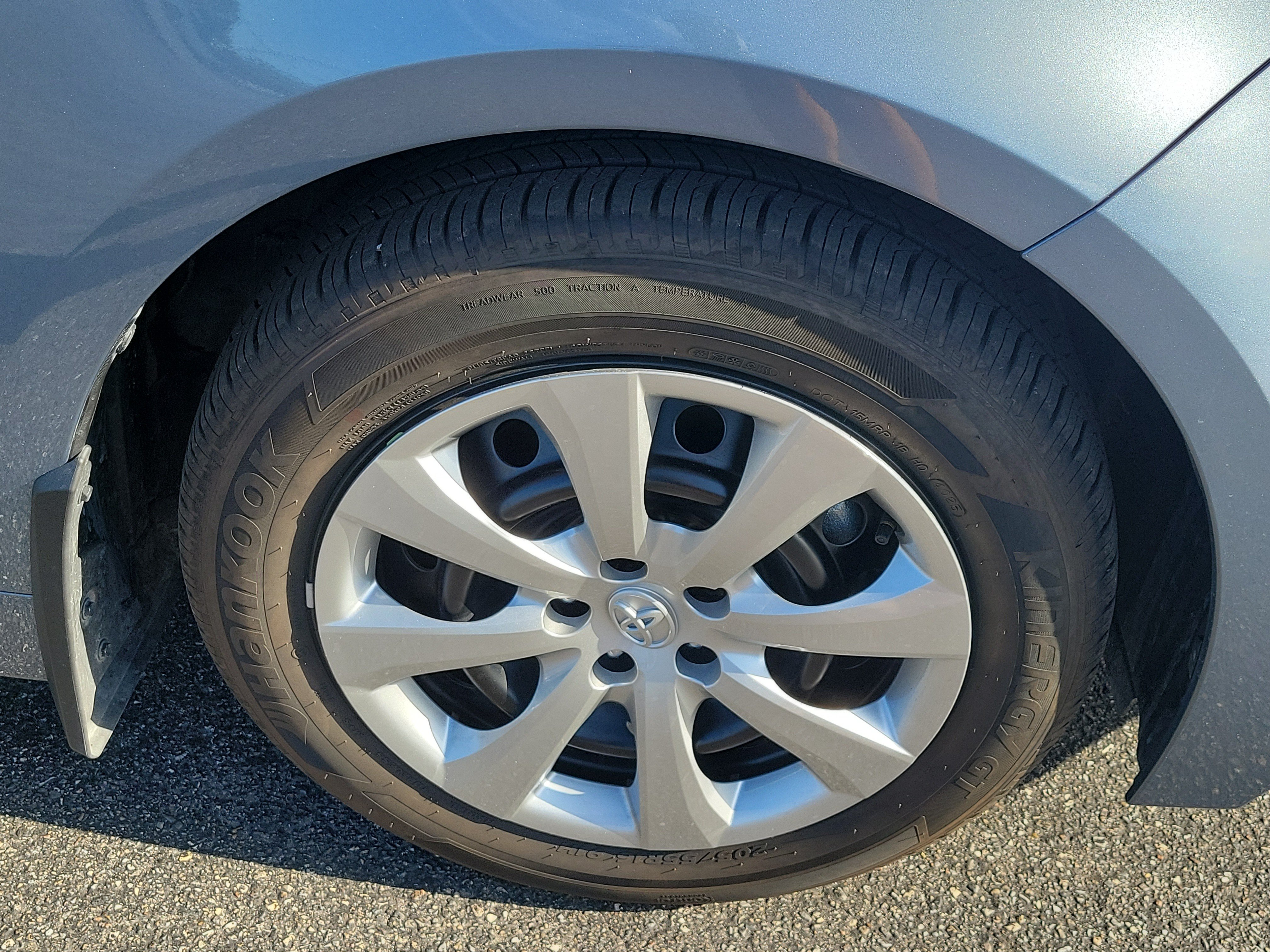 Used 2026 Toyota Corolla LE FWD image 8