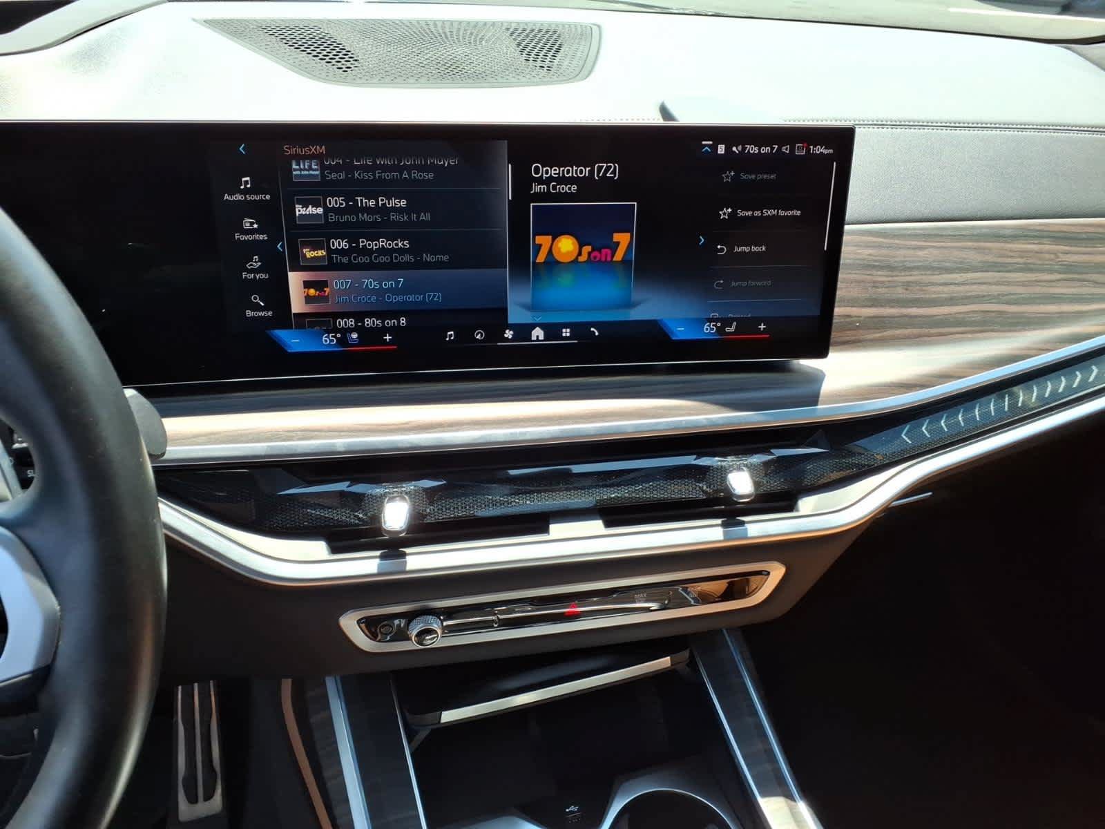 Used 2024 BMW X7 xDrive40i w/ M Sport Package AWD/4WD image 12