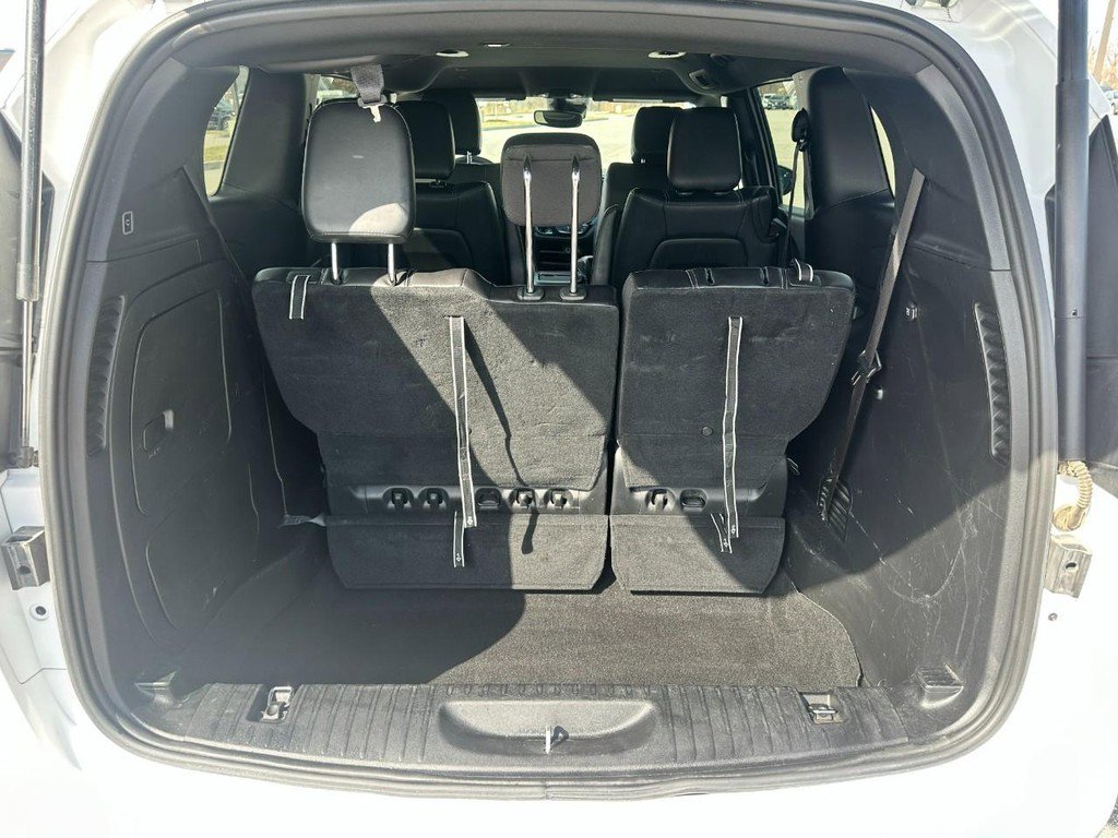 Used 2024 Chrysler Pacifica Limited image 5