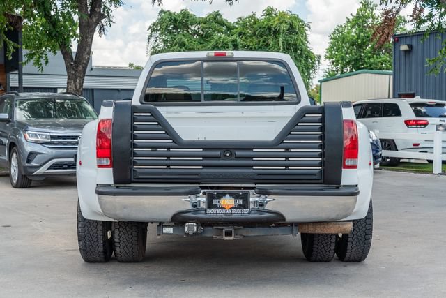 Used 2005 Ford F350 Lariat RWD image 5
