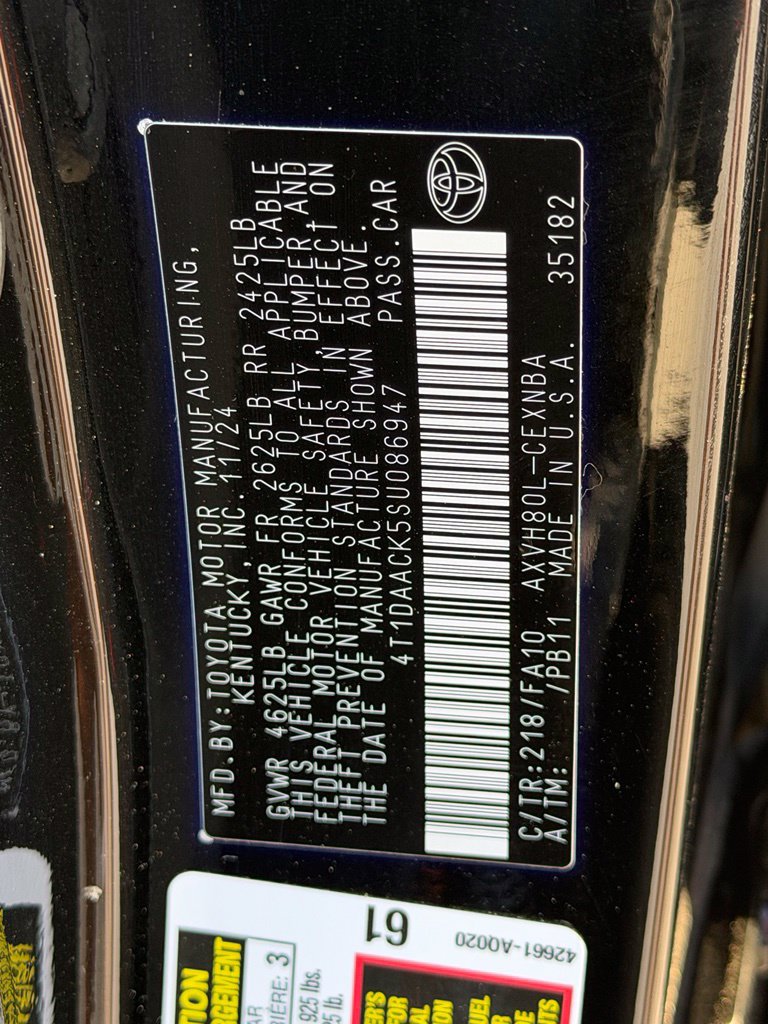 Used 2025 Toyota Camry LE FWD image 39